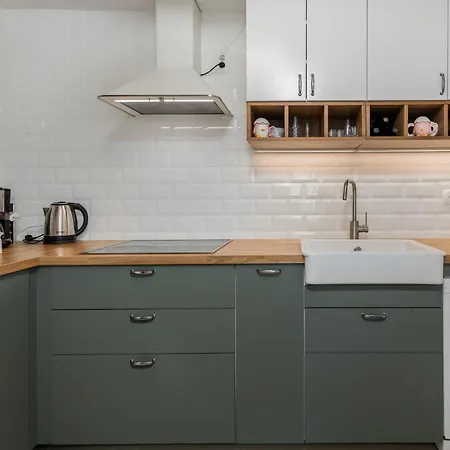 2 Bedroom Beautiful In *