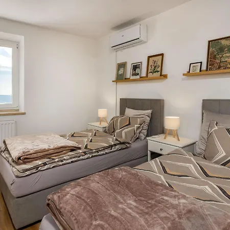 2 Bedroom Beautiful In