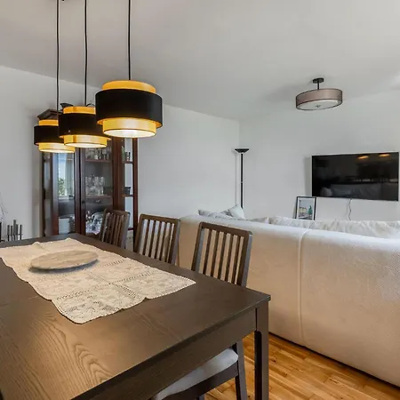 Vikendica 2 Bedroom Lovely In Grizane-Belgrad
