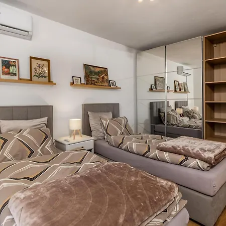 2 Bedroom Beautiful In *
